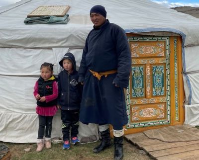 Stephen Cotnam  Cycling on the  tour with redspokes
